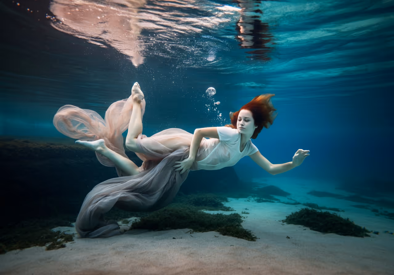 Mastering Underwater Model Direction and Posing